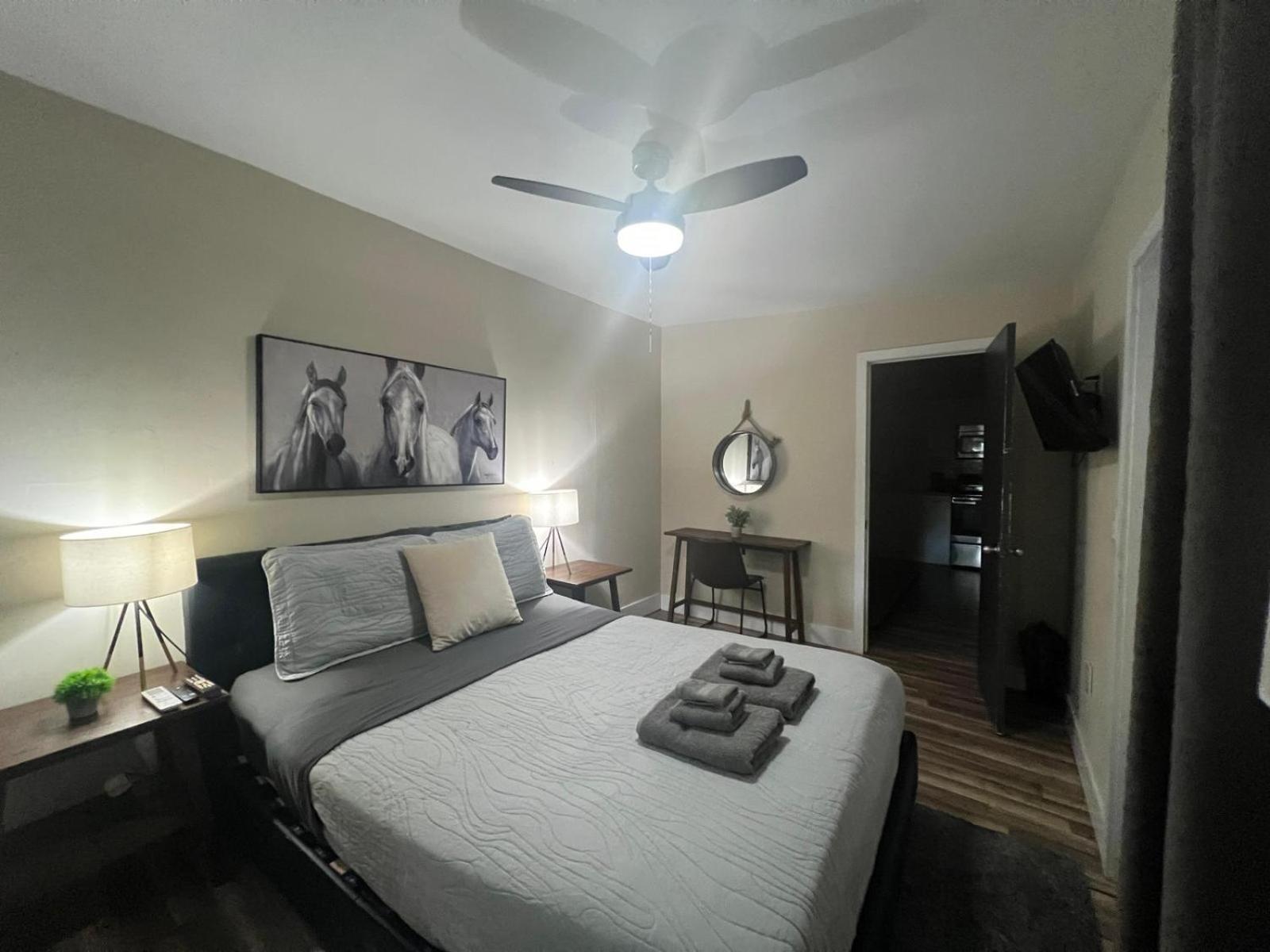 Designed Private Suites In Miami Zewnętrze zdjęcie